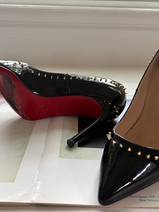 Louis boutounin Shoes - Christian Louboutin size 8 Made in Paris - in wonderful condition